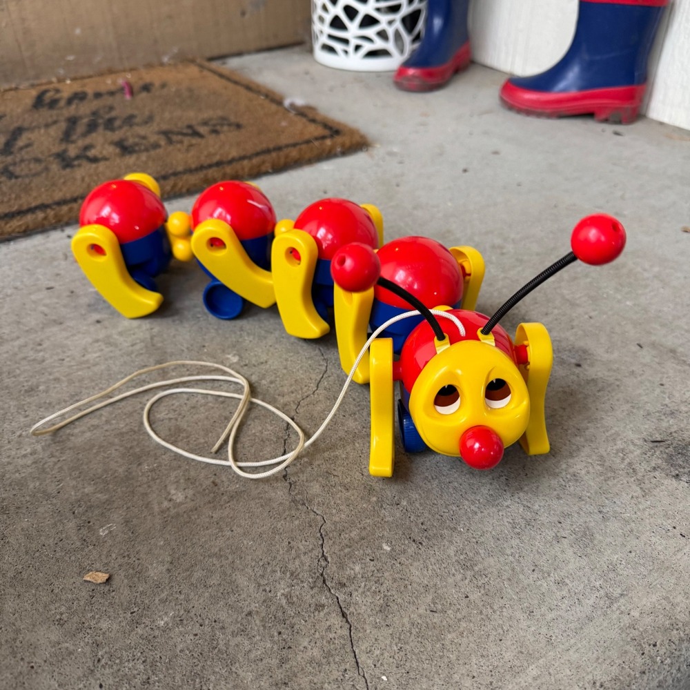 Vtg Kiddicraft Clatterpillar Pull-along Wiggle Worm Pull Toy Segmented Toddler